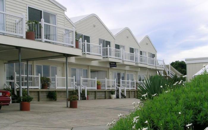 A Great Ocean View Motel