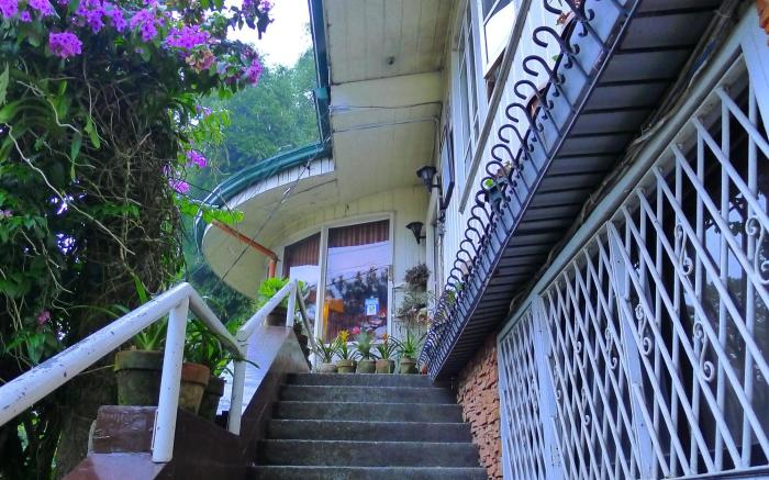 Mountain Lodge Hotel and Restaurant
