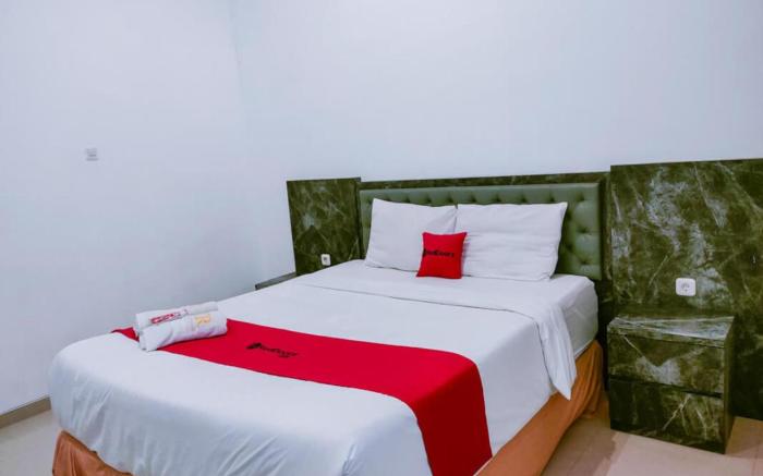 RedDoorz @ Sukomanunggal Surabaya