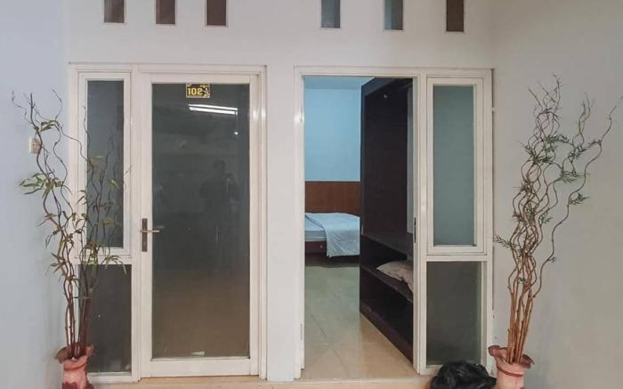 Anind Guest House near Museum Angkut Batu RedPartner
