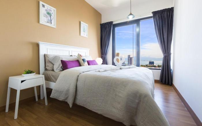The Ash 3BR Seaview @Tropicana 218 Macalister