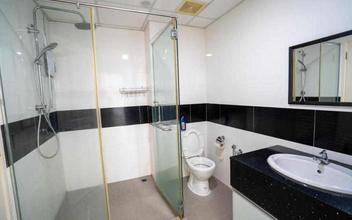 Single Seaview Condo @ Gurney ;Georgetown 