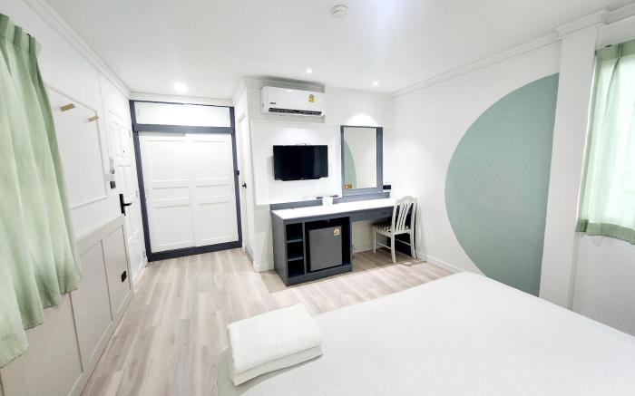 SEATEL Phuket, Patong Beach