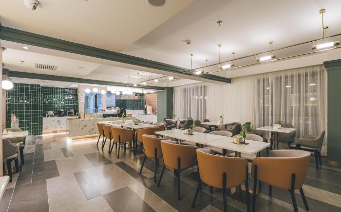 Atour Hotel Lanzhou Dongfanghong Plaza