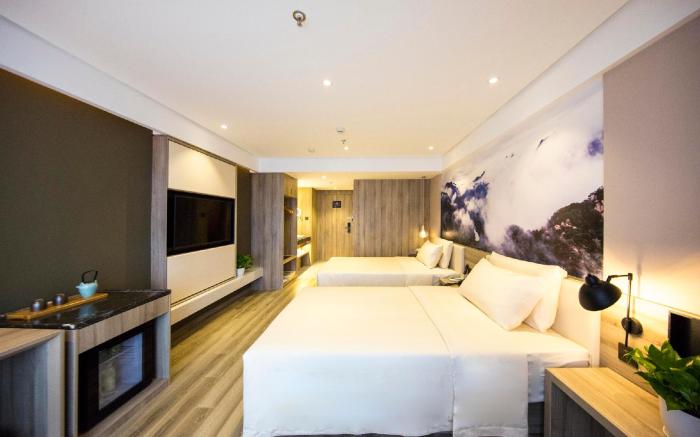 Atour Hotel Shenyang Olympic Sports Yingpan Street Metro Station