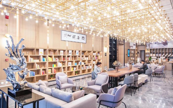 Atour Hotel Zhengzhou East High-speed Railway Station