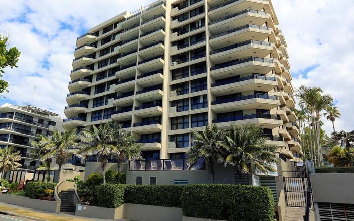 Clubb Coolum Beach Resort