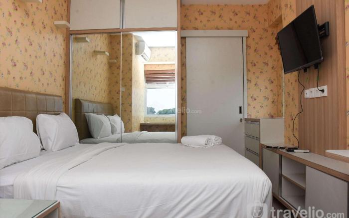 Comfort Living 1BR Green Pramuka City By Travelio