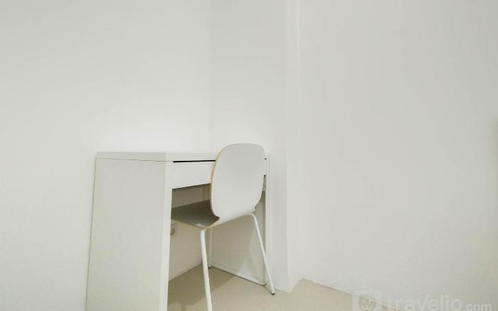 Cozy Living & Simply 2BR Bassura City By Travelio