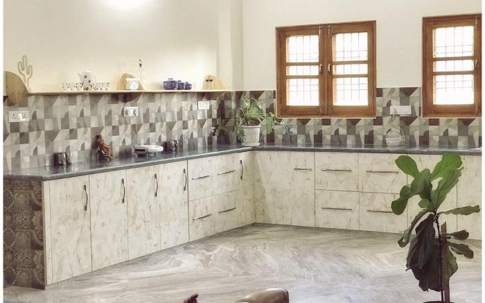 Luxe 2 BR Slow Living Apt w/ parking nearby Ganga