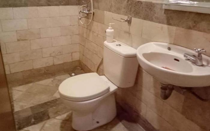 Rhiz Guest House Tebet Mitra RedDoorz