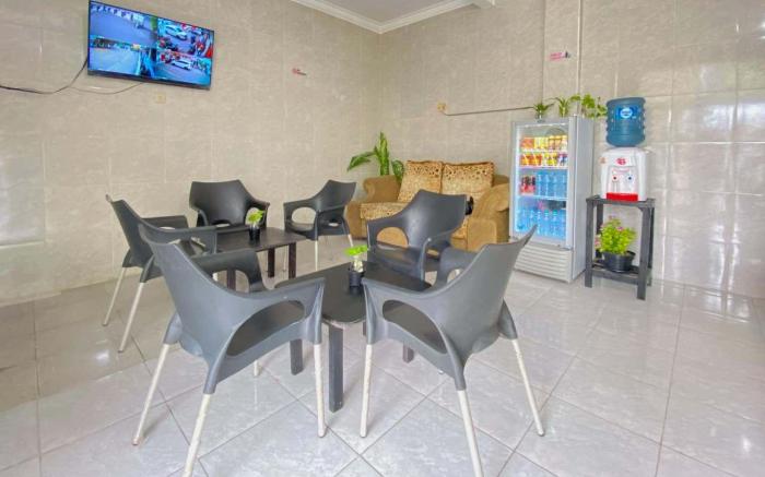 RedDoorz Plus near Cito Mall Surabaya