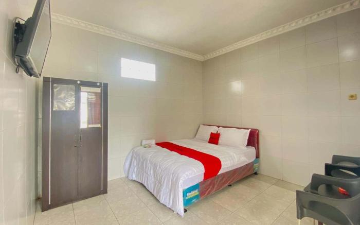 RedDoorz Plus near Cito Mall Surabaya