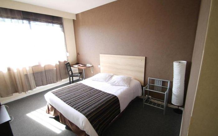Adonis Lyon Est Hotel Artys