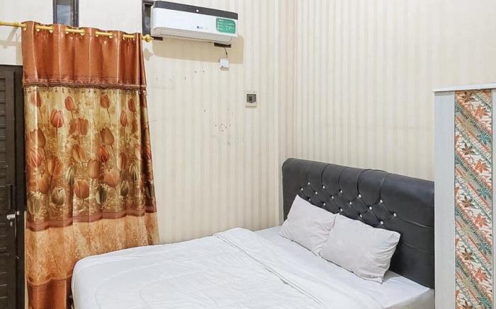 Icha Homestay near Terminal Purabaya Madiun
