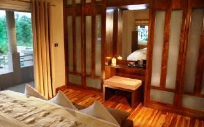 Park Lane Apartment