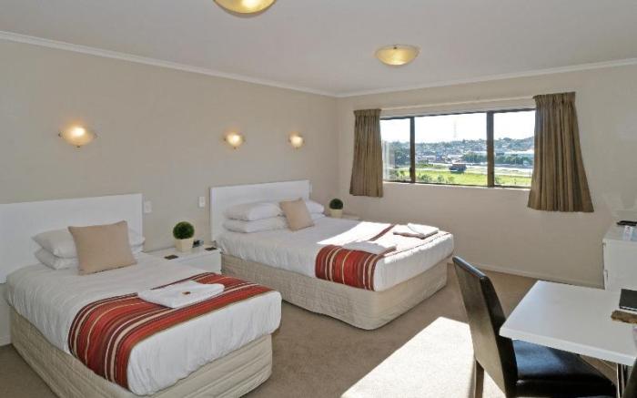 Airport Harbour View Motel