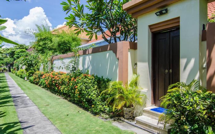 Heliconia Villa