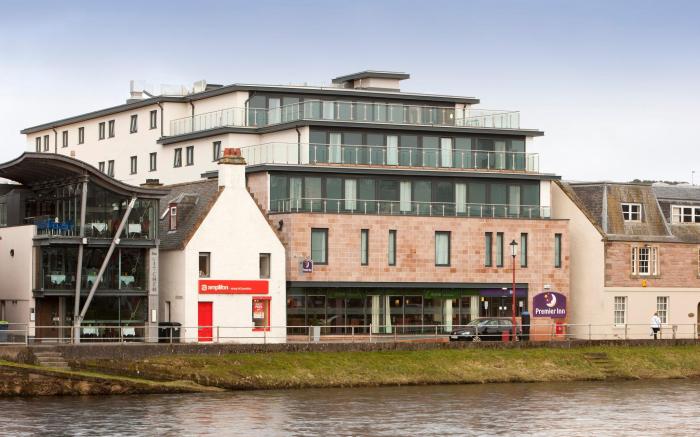 Premier Inn Inverness Centre - River Ness