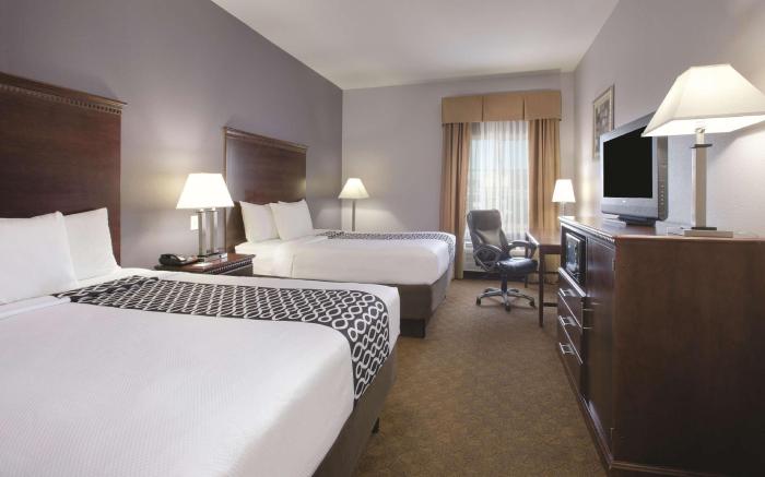 La Quinta Inn & Suites by Wyndham Corsicana