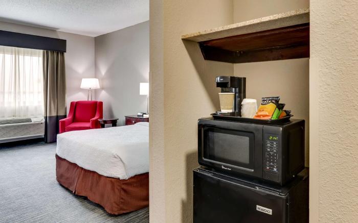 Best Western Plus University Inn & Suites