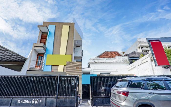 OYO Flagship  90789 Genteng Residence