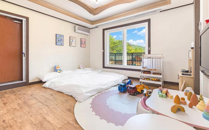 Namyangju HAIMOM Family Pension Black