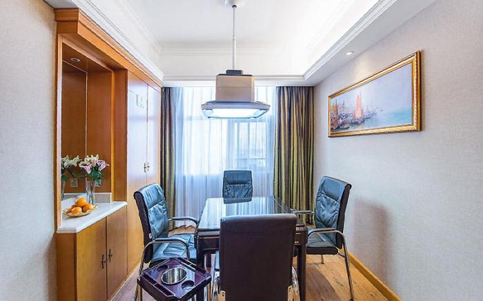 Vienna Hotel Hunan Yueyang East High-Speed Railway Station Wal-Mart