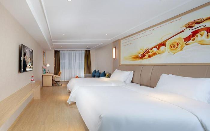 Vienna Hotel Sichuan Ganzi 318 National Highway Yajiang