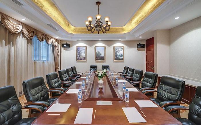 Vienna Hotel Xuzhou Yunlong District Tongshan Road Metro Station
