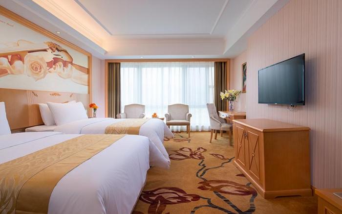 Vienna Hotel Guangdong Zhaoqing Qixingyan East Gate