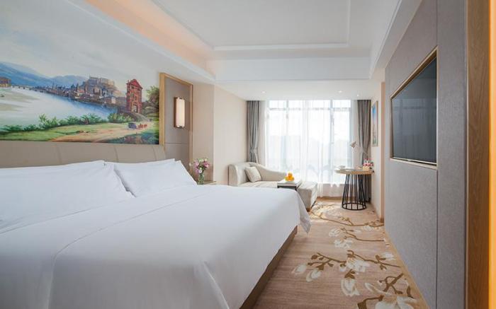 Vienna Hotel Ganzhou Nankang District Center
