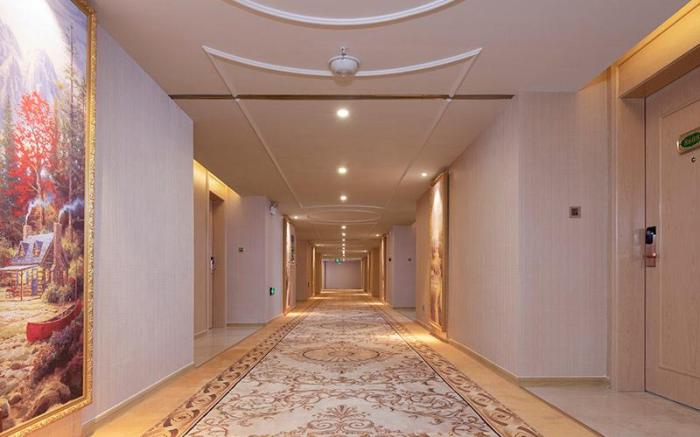 Vienna Hotel Anhui Taihe Baitai Xingma International