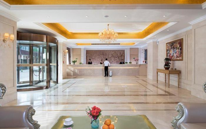 Vienna Hotel Zhengzhou Hanghai Square Metro Station
