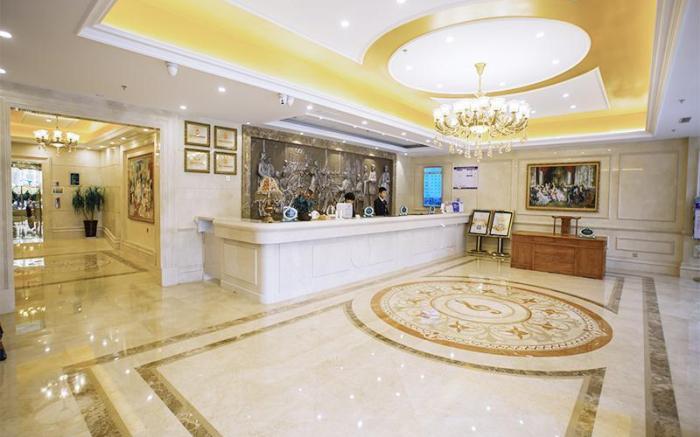 Vienna Hotel Shandong Linyi General Bus Station