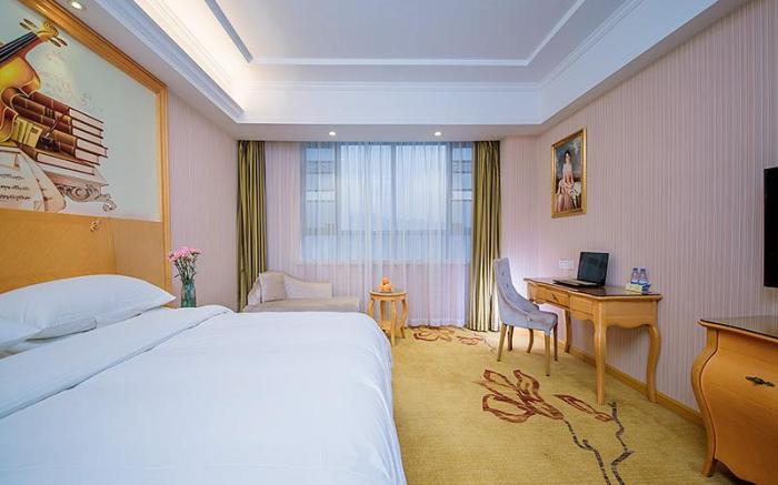Vienna Hotel Hubei Xiantao Palace