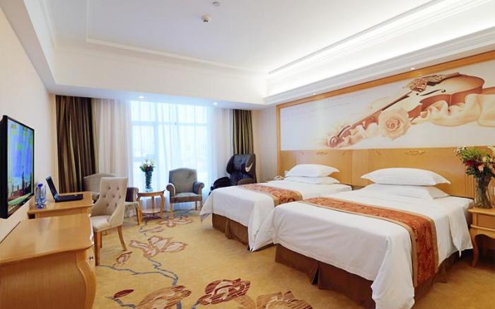 Vienna Hotel Hunan Yongzhou Lengshuitan District Government Square