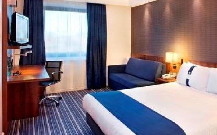 Holiday Inn Express Lisbon Alfragide By IHG