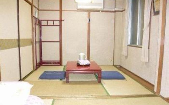 Kasuga Ryokan Hotel