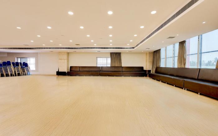Super Townhouse Oak Vijayawada Formerly Madhuvan Grand