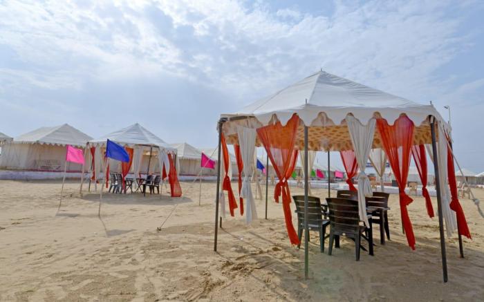Melody Moon Desert Camp