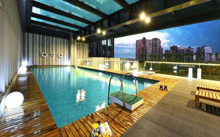 Rhombus Park Aura Chengdu Hotel