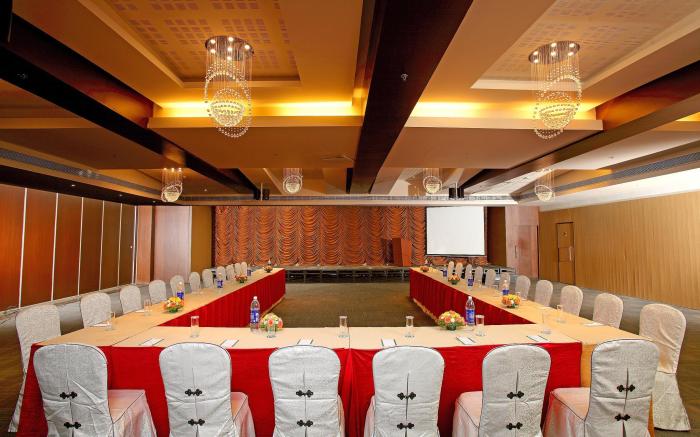Flora Airport Hotel and Convention Centre Kochi