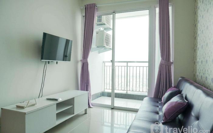 Elegant 1BR Green Bay Condominium By Travelio