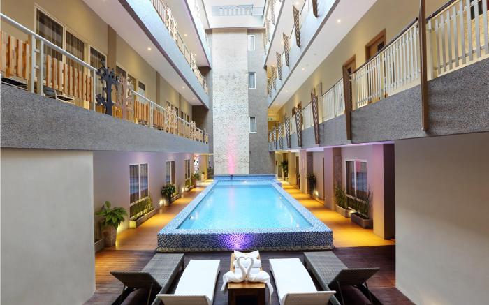 THE RIVAVI LEGIAN