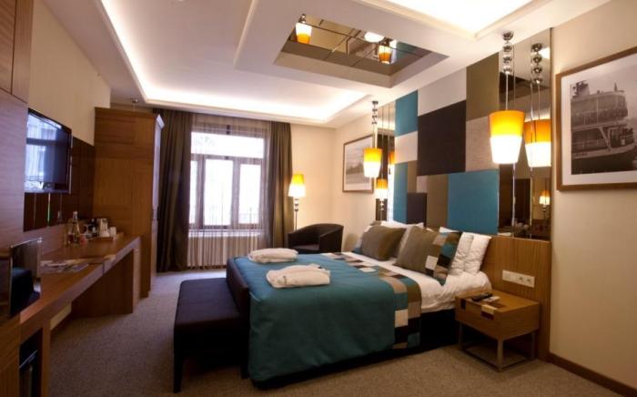 Collage Pera Hotel