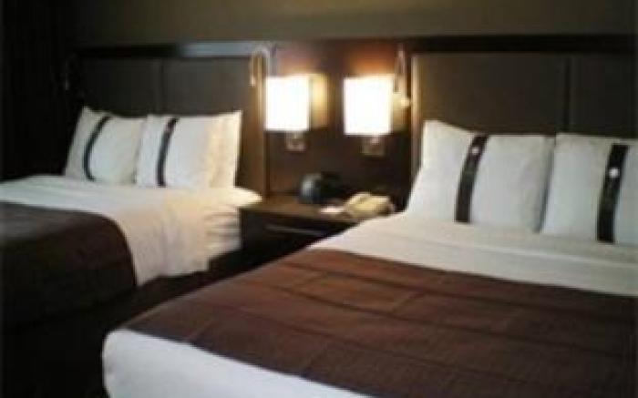 Holiday Inn and Suites Phoenix Airport North By IHG