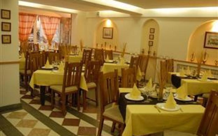Roberto Hotel