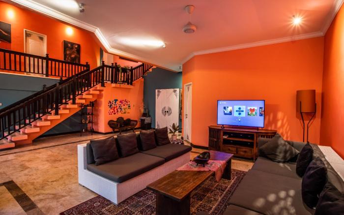 Laki Uma Villa - Male Only