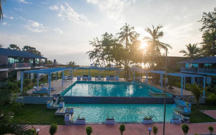Foxoso La Beach Resort & Spa, Goa